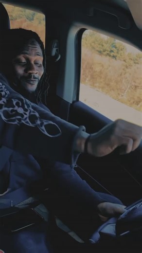 Gbanaboy | PEOPLE YOU DON’T KNOW ARE PRAYING TO SEE YOU WIN….DON’T LET THEM DOWN #PYST Album Listening Event is on Nov 1st 🐺 🎥 : @prazsy.films NEW... | Instagram