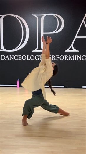 Nick Meola on Instagram: "Missing my DPAC babies extra today 💜💚 . . . DANCERS: @izzybella.rose MUSIC: @maxrichtermusic . . . . #NickMeolaChoreography #dance #contemporary #danceology #dpac #danceologypac #movetraingrowdanceology"