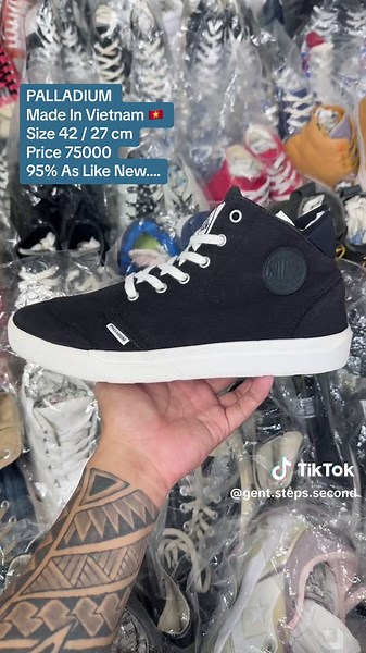 PALLADIUM Sneakers from Vietnam - Size 42/27 cm - Like New