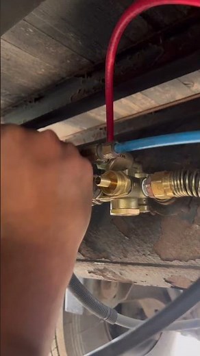 Trailer brakes not releasing ? Easy fix !! For full video visit our channel ⚒️⚒️