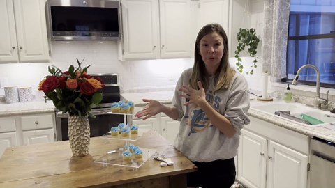 Cupcake Stand - 3 Tier Cupcake Tower with Rechargeable Light- Acrylic Cupcake Holder for 24 Cupcakes-7 Color Cupcake Display Stand- Clear Dessert Display Stand for Party