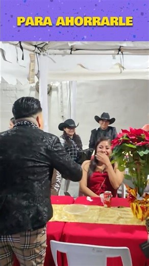 Es mejor que andar gastando en eso 🤑 #humor #comedia #show #fiesta #méxico