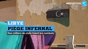 #REPORTERS - "Arrêtez la guerre. Laissez-nous reprendre notre vie." Depuis le début du conflit en #Libye, plus de 140 000 personnes ont été déplacées dans le pays. Ils ont fui dans l'urgence, sans argent ni affaires personnelles... Suivez le reportage 'Libye, piège infernal' en intégralité ici ⤵️ https://f24.my/5vUi.f | FRANCE 24