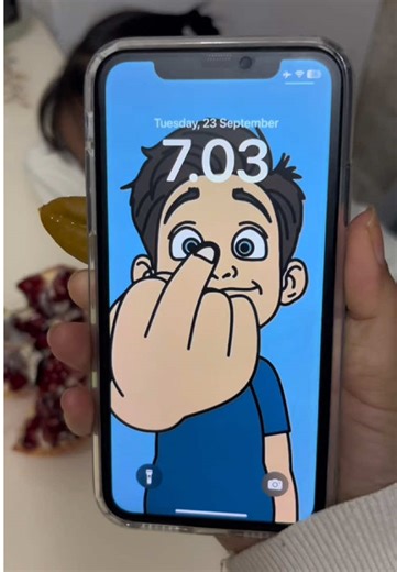 Dynamic Live Wallpaper Template for iPhone