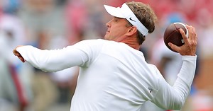 Lane Kiffin addresses Tennessee fans trashing Ole Miss sideline, final stop