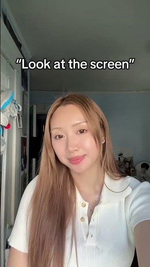 If you zoom in, you’ll see me in the back with my head also stuck 😆 #ttxt #soobin #kpop #moa