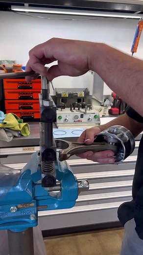 Dave’s Auto Shop on TikTok