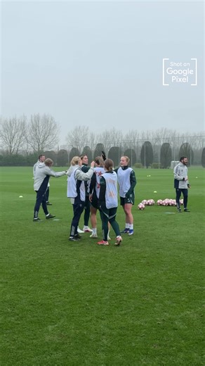 Arsenal Women Shine with Full Bars 📶