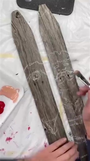 Repurposing some old fence pickets. Yes, you can paint on just about anything 🖌️ #easypaintingprojects #decorativepainting #acrylicpaintingmadeeasy #learntopaint | Tinker's Cart Art