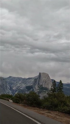 HALF DOME YOSEMITE NATIONAL PARK