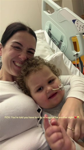 Just when you think you’re going home… another night it is! We are so thankful to our wonderful nurses and doctors, and the care we receive in Australia. But we are ready for our own beds! 🤍🎗️ #childhoodcancer #cancer #leukemia #leukaemia #mumlife