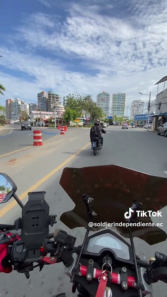 Recorrido en moto por Santa Elena y Salinas, Ecuador