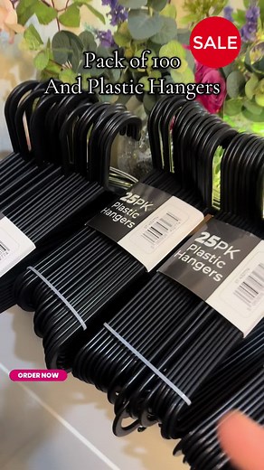 Premium black plastic hangers for children and adults. Smooth, durable, and versatile design. Perfect for organizing clothes and saving closet space.💕 #PlasticHangers #ClothesOrganiser #SpaceSaving #DurableHangers #tiktokmademebuylt @STRAAME