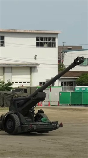 JGSDF FH-70 Firing