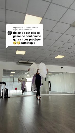 Réponse à Zayka Akita américain — Miss Jacqueline en danse