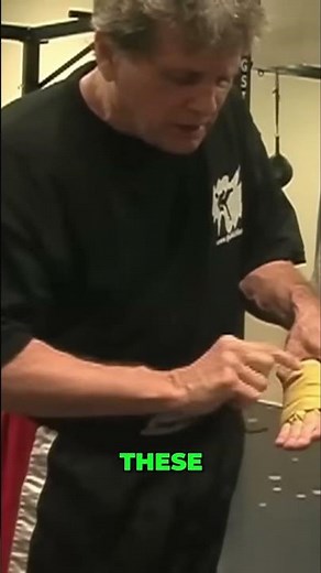 Simple Trick To Wrapping your Hands #JoeLewis #martialarts