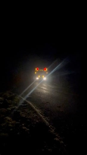 THAT SLAPIN SOUND 😮‍💨‼️ Rock on Danforth beard🤘 #ERF #1995 #ERFtruck #cummins #cumminspower #englishmade | Rock on Trucking NZ