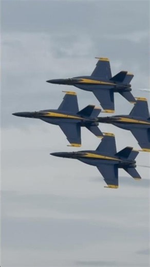 Blue Angels Diamond 360 over MCAS Cherry Point