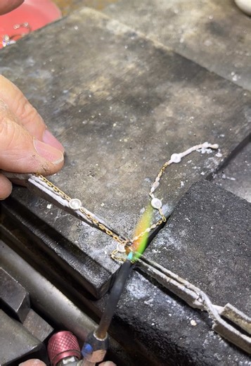 Gold Bracelet Repair Tutorial: Step-by-Step Guide