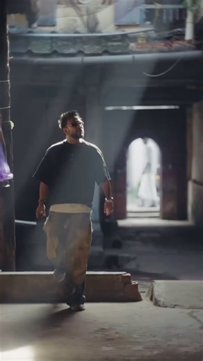 Shreyans Dungarwal on Instagram: "There’s a lot to say about this phone, but the feature that blew me away is shooting motion portraits at 85mm and 135mm in portrait mode. That’s a real game changer on a phone. The skin texture looks amazing, and as a fashion and portrait photographer, features like this make my life easier. It lets me stop worrying about the tool and focus on creating beautiful images. It started as a moodboard and turned into something real. This one’s too personal. Every imag