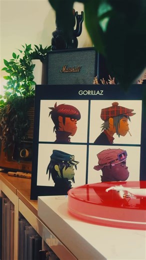 Vinyl and Music by Vinyl and the Wolf on Instagram: "In my opinion, this is still the best @gorillaz album to date. “Demon Days” offers a wide range of styles and content and, in my opinion, has achieved absolute classic status. This red vinyl pressing was the first record I bought from @vinylmeplease (many others followed 😉) I am curious to see what happens with the company now and hope that it moves back in the direction of “Feel Good Inc.” Gorillaz, Demon Days, Reissue, 2017. #vinyl #