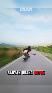 715K views · 6.6K reactions | Longboarding downhill adalah aktivitas berkecepatan tinggi yang memacu adrenalin, yang melibatkan menuruni bukit curam dan melewati tikungan tajam . Aktivitas ini membutuhkan banyak keterampilan, latihan, dan kesabaran untuk menguasainya, tetapi dengan teknik dan peralatan yang tepat, siapa pun bisa menjadi peselancar longboarding downhill yang mahir. #reels #viral #fyp #faktaunik #faktamenarik | Cinjaw | Facebook