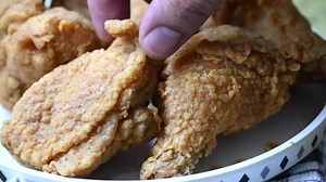 Crispy Juicy Fried Chicken – Easy Fried Chicken Recipe Anyone Can Make