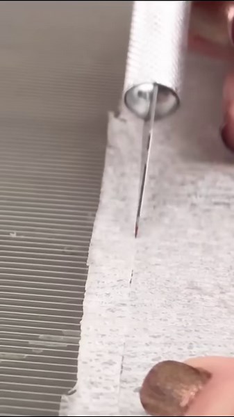 How to cut a paper towel roll