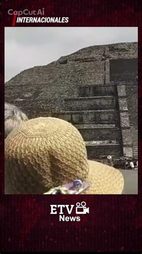 Shooting at the Pyramid of the Moon. Authorities report that at least one woman was killed.