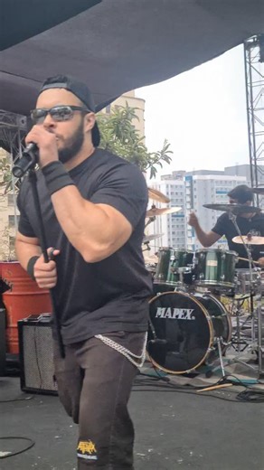 Anthrax Tribute Brasil on Instagram: "Anthrax Tributo detonando Antisocial no rooftop da lendária Galeria do Rock! Thrash metal nas alturas, direto do coração de SP 落 #AnthraxTributo #Antisocial #GaleriaDoRock #ThrashMetal #metalmusic #RooftopSession #RockSP"