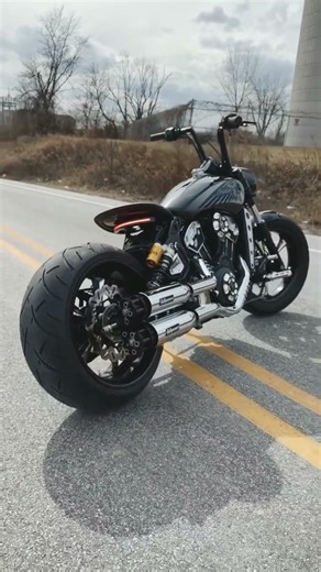 Harley-Davidson V-Rod 💥 World’s Most Powerful Muscle Bike | #Shorts #Superbike2025