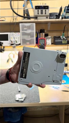 Replacing the disc drive on the PlayStation 5 – the console reads discs again!