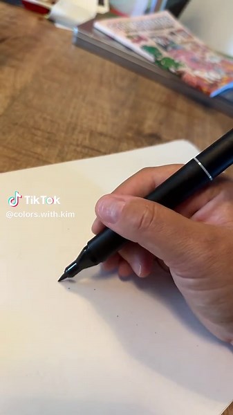 Colors with Kim op TikTok