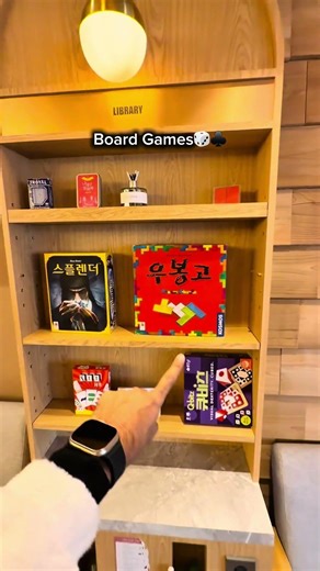 My first time in Cat Cafe in South Korea🇰🇷😻🐾 #catcafe #catcafeinkorea #lifeinkorea #ranaadil