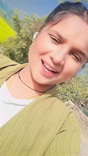 bag me gul ka 😅(बाग में गुल का)#trending #viralvideo #viralvideo