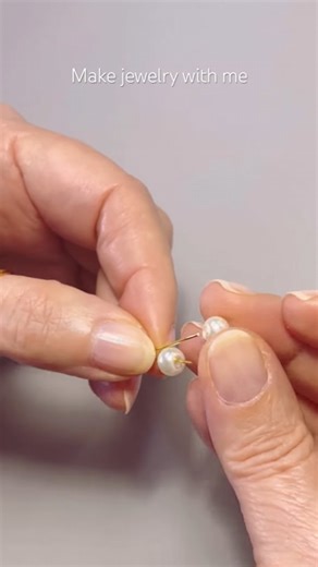 Make your own beaded earrings: simple DIY jewelry anyone can create