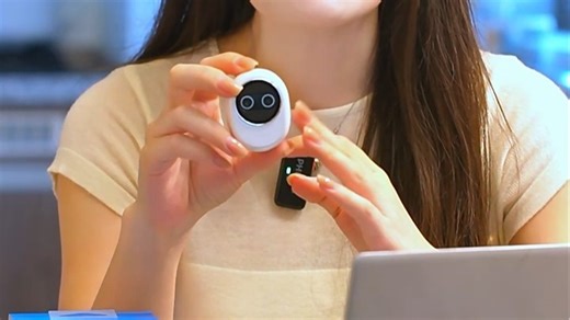 壹秘Piko直播声卡，内置混响降噪，手机直连轻松开播，户外采访对唱更清晰稳定。