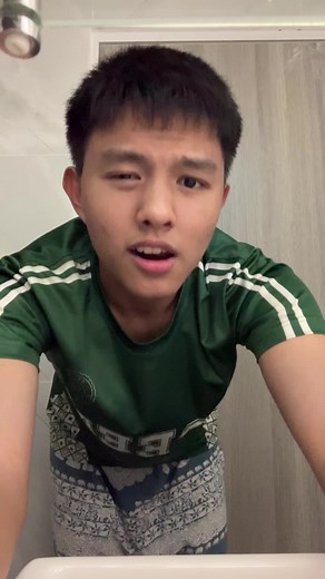 I can’t move much since I got this mini space