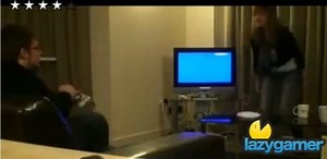 Psycho girlfriend smashes Xbox 360 after losing at MW2