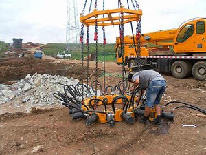 [Hot Item] Hydraulic Concrete Pile Cutter/Round Pile Breaker for Construction /More Efficient and Operating Capacity