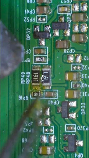 how to replacing smd resistance? #smdsoldering #howtosoldering #diyelectronics #solderingtips