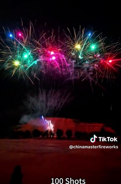 100 Shots Gold Wave King Tail Blue Mine to Gold Wave King Red Green Yellow Blue Purple Dahlia #fireworks #Cake #pyro