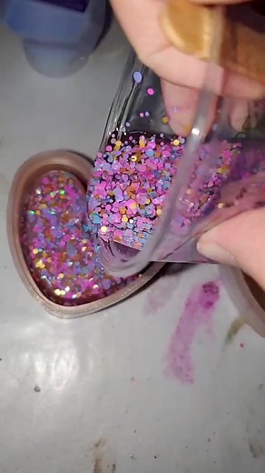 Resin Art Jewelry Box Tutorial with Glitter and Pearl Accents