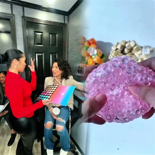 When girls go to the bathroom vs when guys go to the bathroom 😂