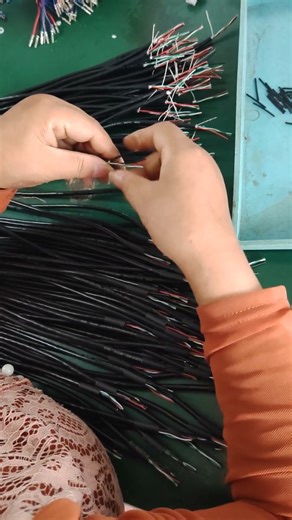 Predealing with Hot shrink tube on double shield cable