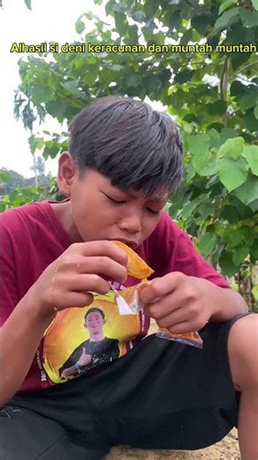 Trick Deni into giving T4I into his snacks #shorts #minivlog #bocilwargads #maspreman