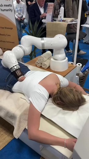 Dani 👩🏼‍💻 #comedy | Matt Lipari