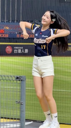 嘿!嘿!嘿!嘿!#芊芊#妮可#怡琪#PassionSisters#台湾チアリーディングチーム#CPBL#洲際#20250416