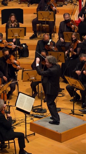 74K views · 6.4K reactions | "Una sinfonía debe ser como el mundo. Debe contenerlo todo." -Mahler Sinfonía No. 1 con la LA Phil  — “A symphony must be like the world. It must contain everything.” -Mahler Symphony No. 1 with the LA Phil  | Gustavo Dudamel | Facebook