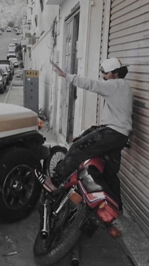 لونك مكانه ويش راح تسوي🤔🫵🏻 #جيتي88 #تصميم_فيديوهات🎶🎤🎬 #من_الاكسبلور #GT250 #المدينه_المنوره #ترفيع_دراجات #المصممين #ابداعي #ترفيع_عيال_المدينه #تصميمي #سزوكي #المخرج_غروبي #اغاني_حزينه #مبدعين_التيكتوك #اكسبلور #الشعب_الصيني_ماله_حل😂😂 #اغاني_مصريه #ترفيع_مكه🎖🎖🤍 #حوادث_دبابات #ترفيع_عيال_الطايف